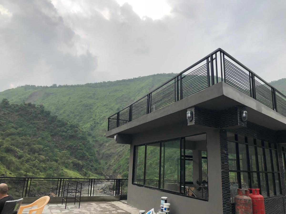 Hotel La Orilla Muzaffarabad Exteriér fotografie