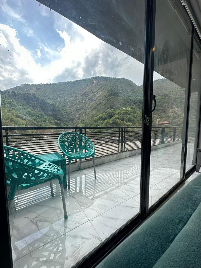 Hotel La Orilla Muzaffarabad Exteriér fotografie