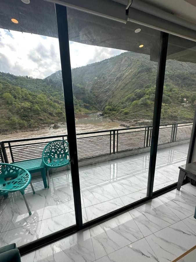 Hotel La Orilla Muzaffarabad Exteriér fotografie